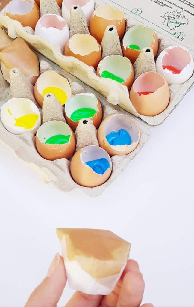 fill eggshells with art