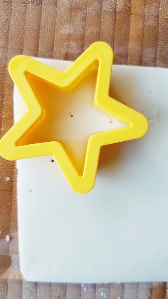 cut cheese in stars