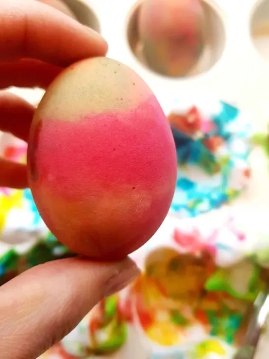 dye eggs with shaving cream