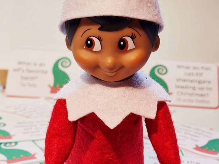 225 Funny Elf on the Shelf Jokes for Kids (incl. Free Printables)